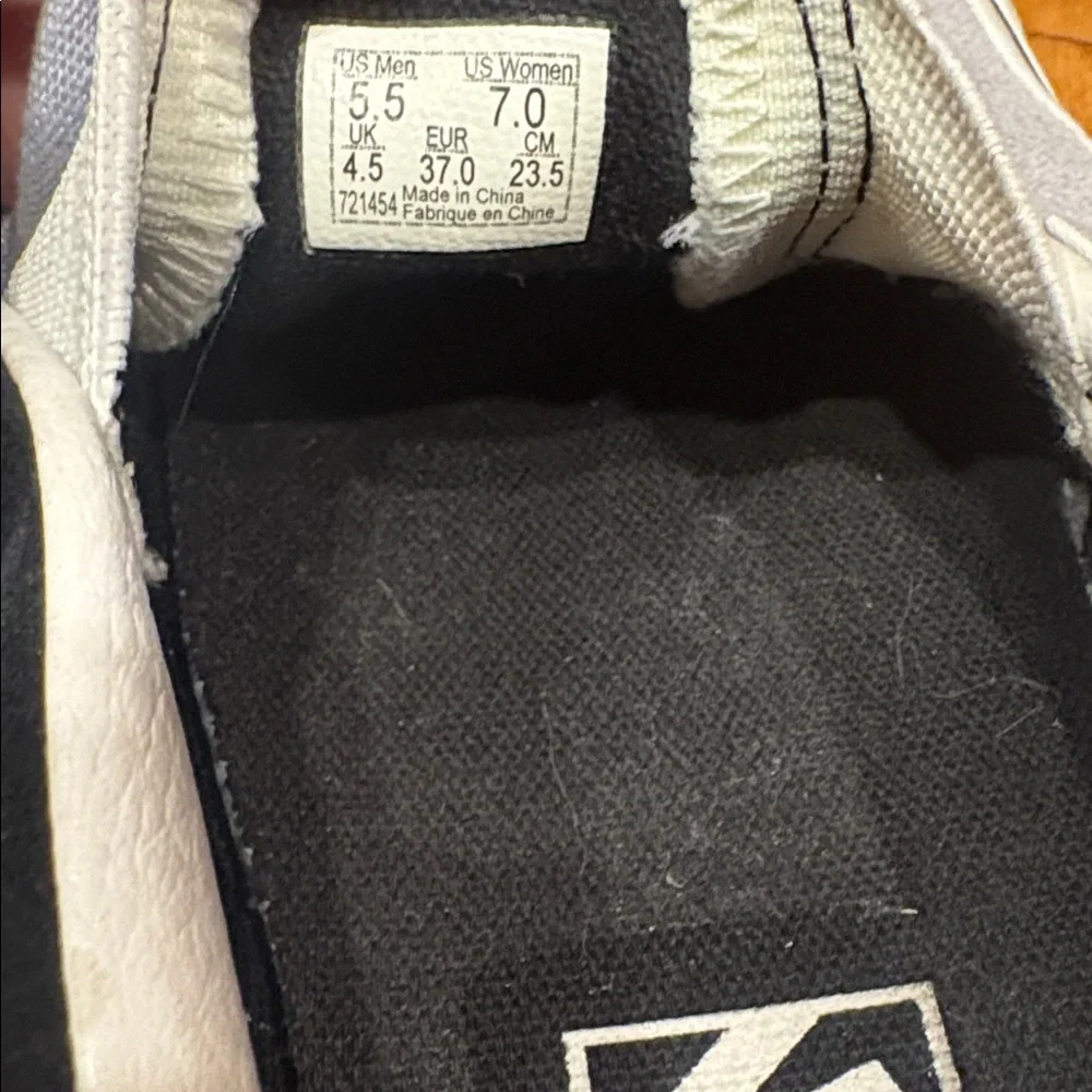 Vans low top slip on shoes - Picture 8 of 8